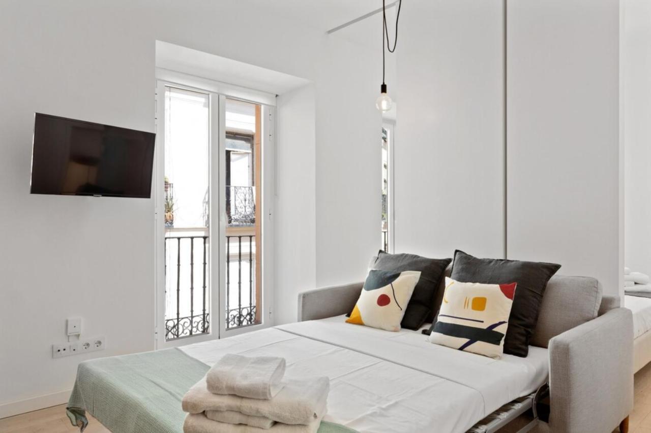 Modern 1 Bedroom Apartment Near Lavapies Madrid Exterior foto
