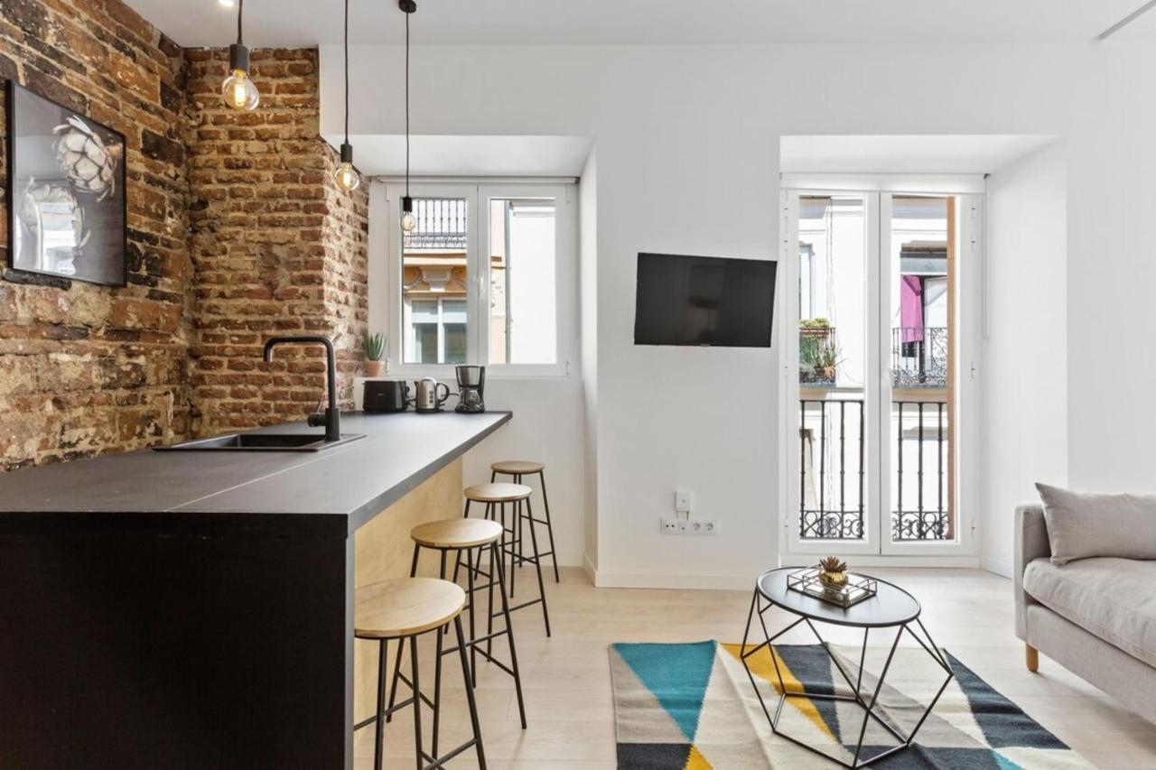 Modern 1 Bedroom Apartment Near Lavapies Madrid Exterior foto