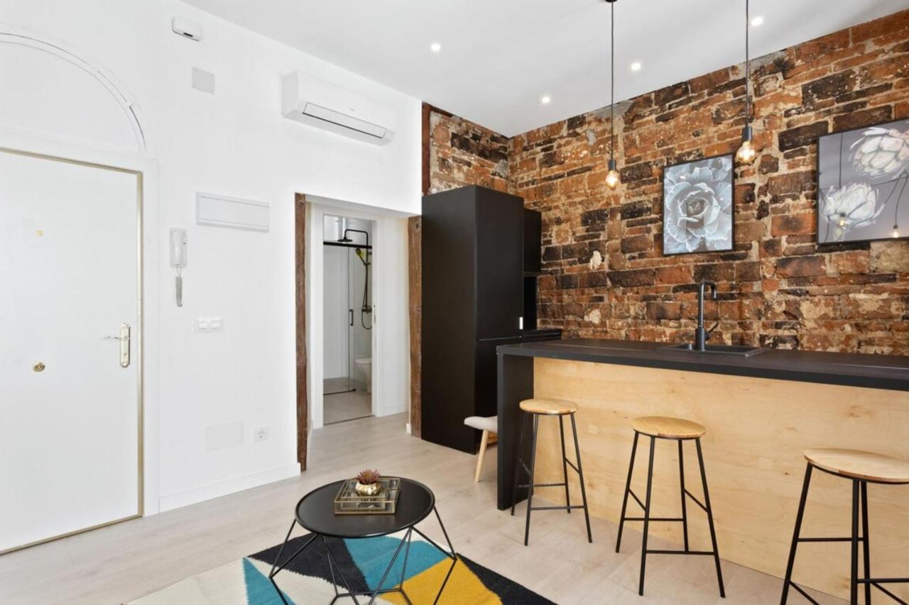 Modern 1 Bedroom Apartment Near Lavapies Madrid Exterior foto