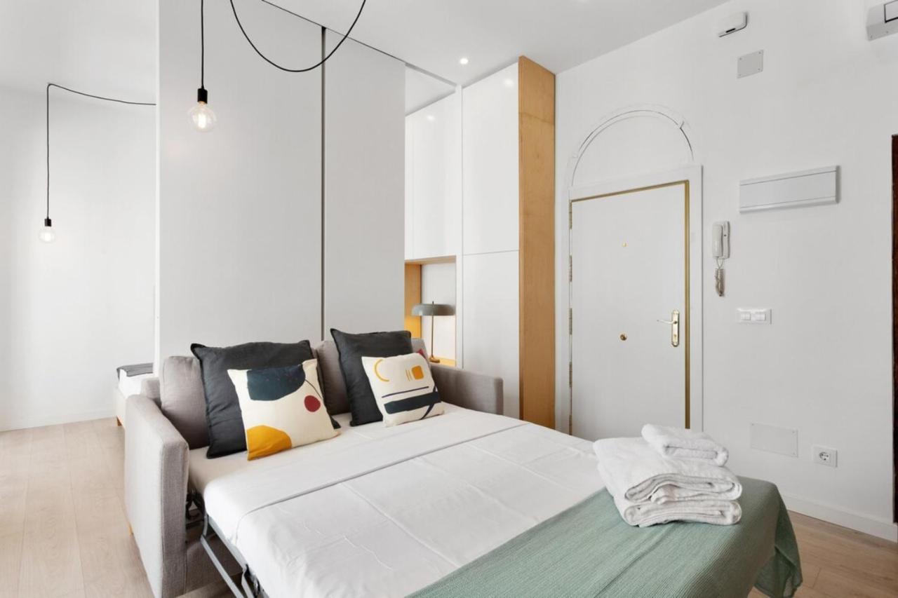 Modern 1 Bedroom Apartment Near Lavapies Madrid Exterior foto